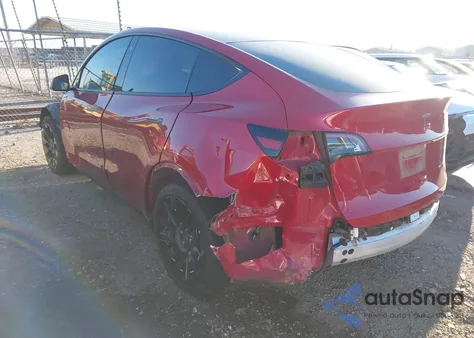 2022 Tesla Model Y Long Range Dual Motor All-Wheel Drive z USA, uszkodzony, nr VIN 7SAYGDEE9NF381482